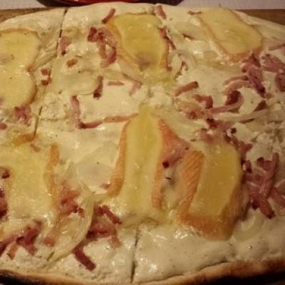 Tarte flambée au munster